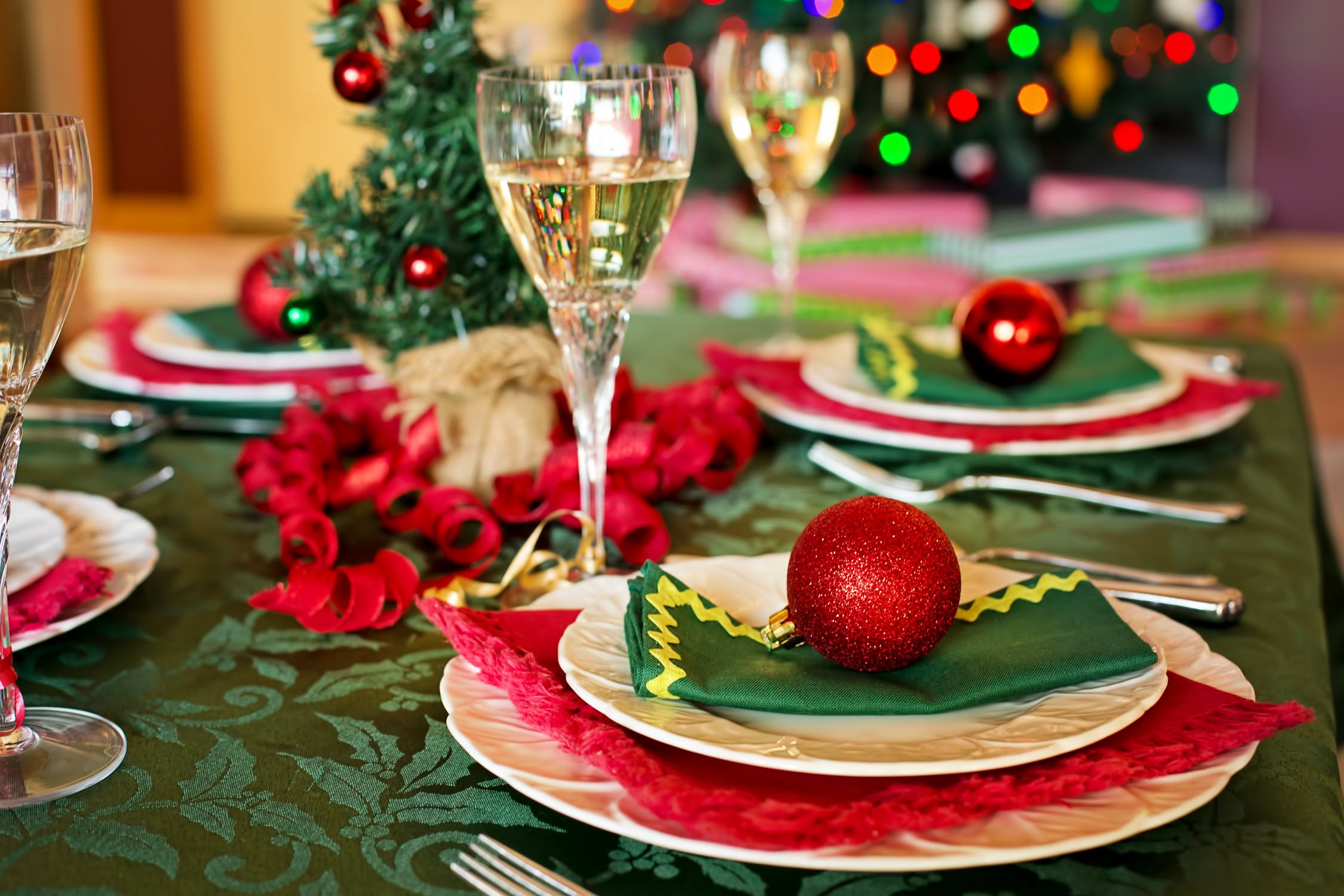 red and green christmas tablescape
