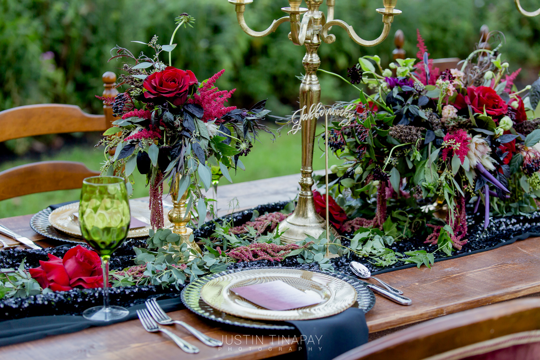 black red and green long wedding table