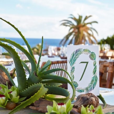 bermuda table wedding decor