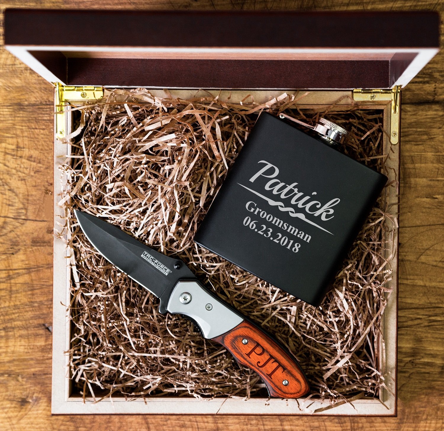 Custom Groomsmen Knife with Personalized Box - Groovy Groomsmen Gifts