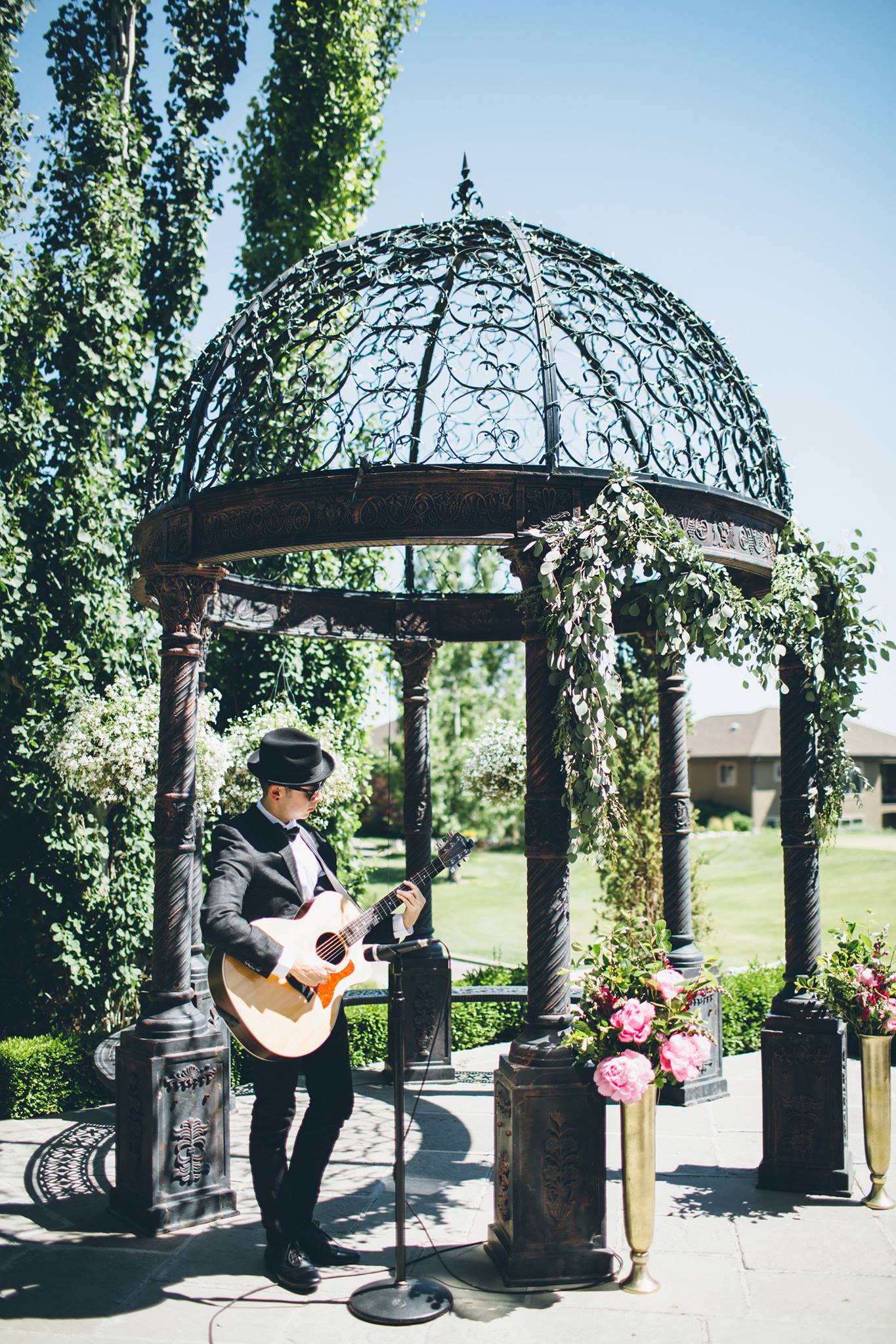 ceremony set up guitarist