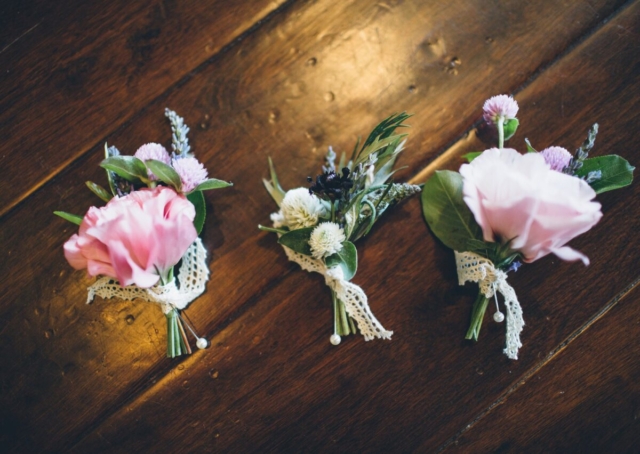how do i find a wedding planner