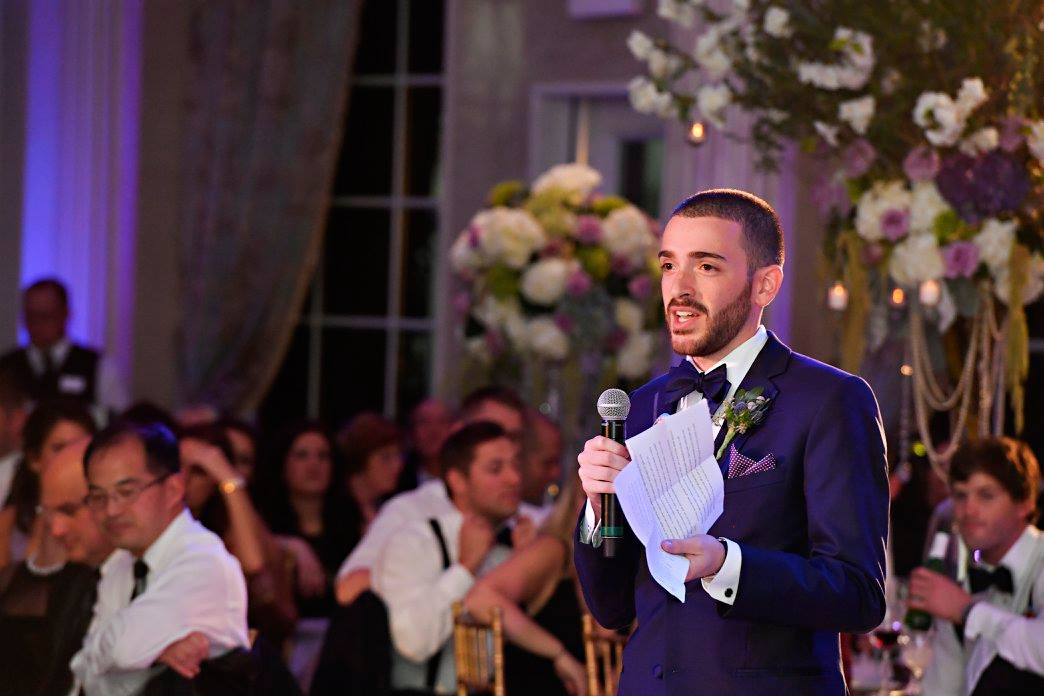 best man giving wedding toast