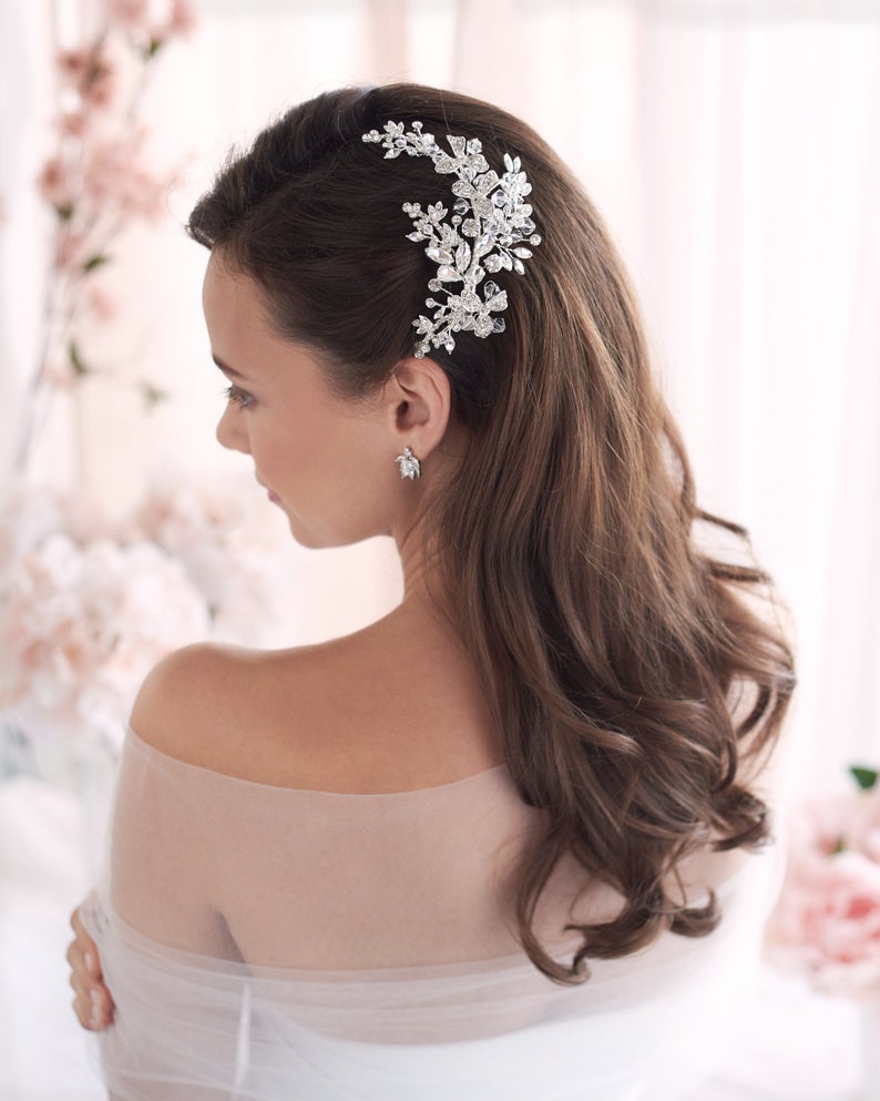 Seven Dos and Don'ts of Wearing a Hair Accessory on Your Wedding Day