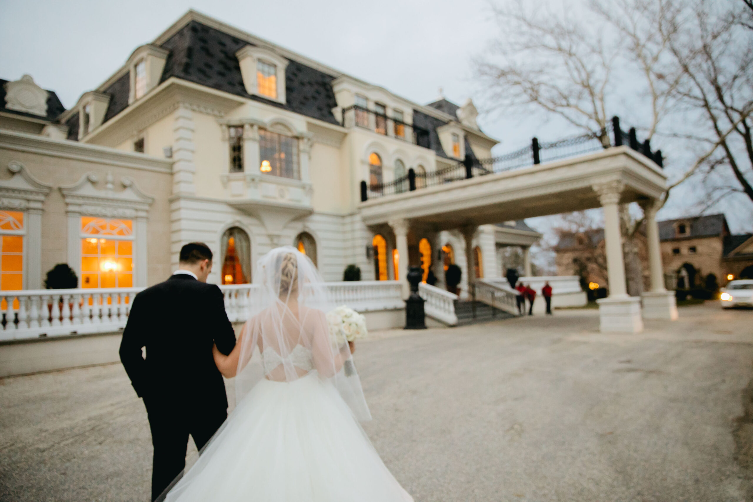 bride and groom outside ashford estate