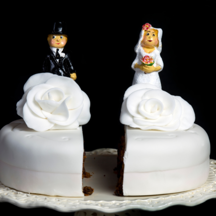 wedding cake split in half