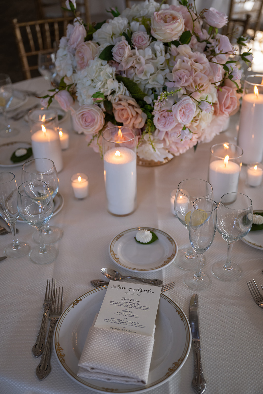 pink and white centerpiece wedding