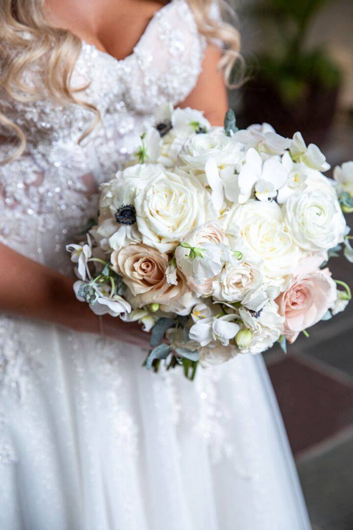 bride holding bouquet